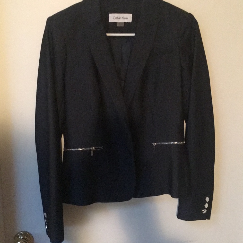 Size 4 beautiful women’s clean like new